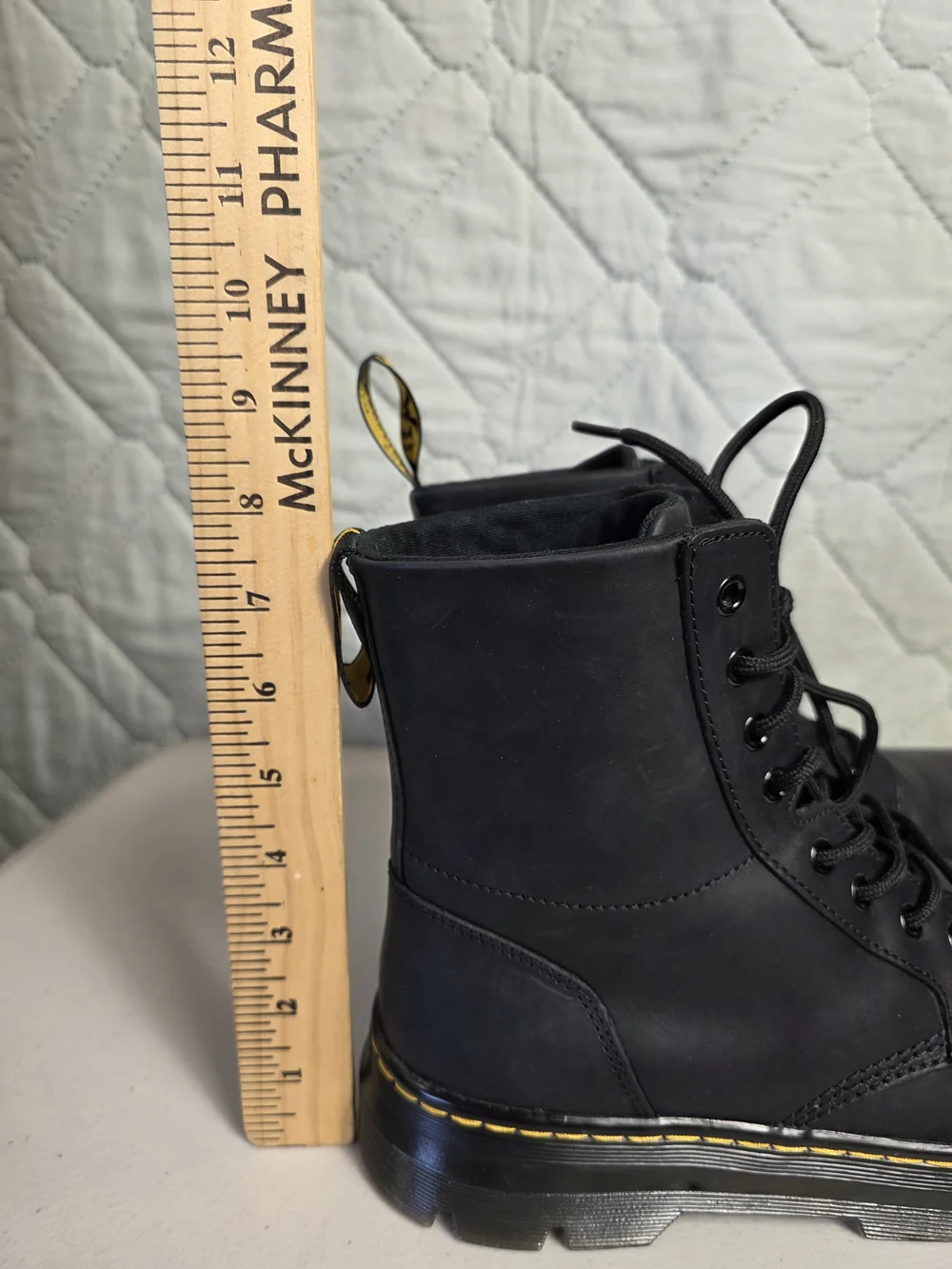 Dr. Martens Men’s Black Leather Combat Ankle Boots Lace-Up Round Toe AW004 Sz 10